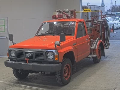 Nissan SAFARI TRUCK