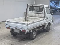 Suzuki CARRY TRUCK лот № 1079 оценка 3  с аукциона в Японии 1