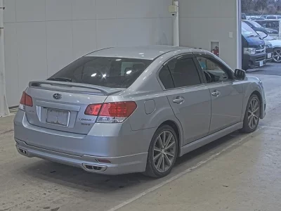 Subaru LEGACY B4  с аукциона в Японии