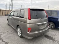 Toyota ISIS лот № 2221 оценка 0  с аукциона в Японии 1