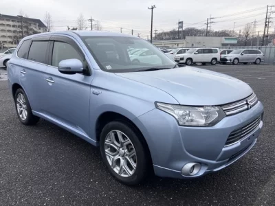 Mitsubishi OUTLANDER PHEV