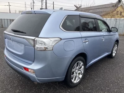 Mitsubishi OUTLANDER PHEV