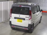 Suzuki SPACIA GEAR лот № 118 оценка 6  с аукциона в Японии 1