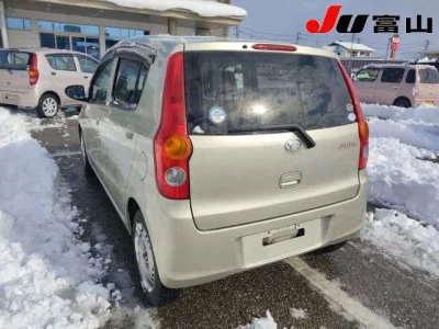 Daihatsu MIRA  с аукциона в Японии