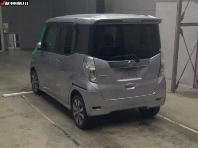 Nissan DAYZ ROOX  с аукциона в Японии