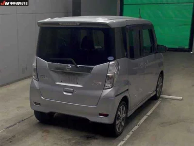 Nissan DAYZ ROOX  с аукциона в Японии