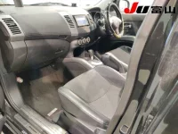 Mitsubishi OUTLANDER лот № 3005 оценка R  с аукциона в Японии 2