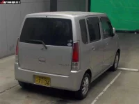 Suzuki WAGON R лот № 3001 оценка R  с аукциона в Японии 3