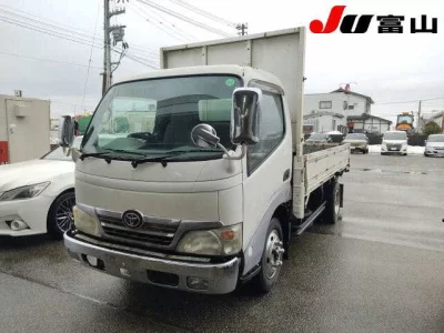 Toyota DYNA  с аукциона в Японии
