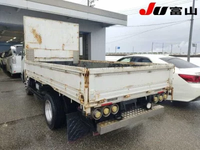 Toyota DYNA  с аукциона в Японии