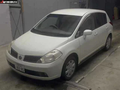 Nissan TIIDA  с аукциона в Японии
