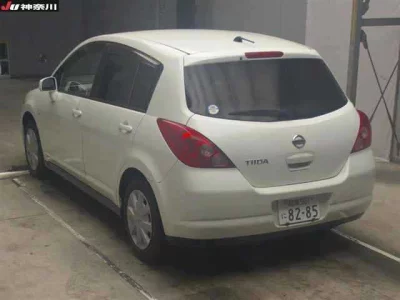 Nissan TIIDA  с аукциона в Японии