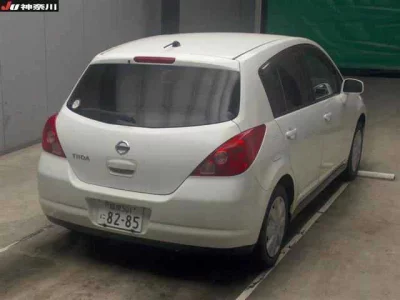 Nissan TIIDA  с аукциона в Японии