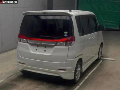 Mitsubishi DELICA D2
