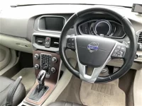 Volvo V40 лот № 7011 оценка 3.5  с аукциона в Японии 2