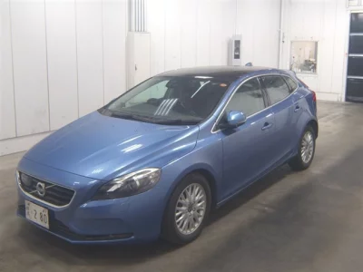 Volvo V40  с аукциона в Японии