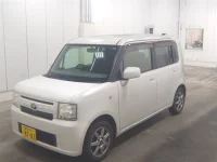 Toyota PIXIS SPACE лот № 1035 оценка 3  с аукциона в Японии 3