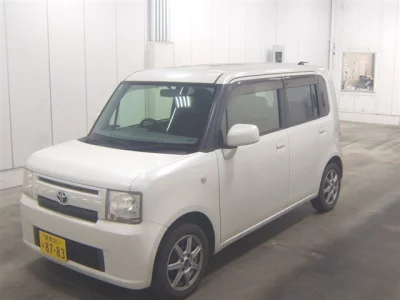 Toyota PIXIS SPACE  с аукциона в Японии