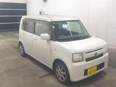 Toyota PIXIS SPACE  с аукциона в Японии