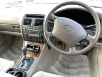 Toyota CELSIOR лот № 2057 оценка R  с аукциона в Японии 2