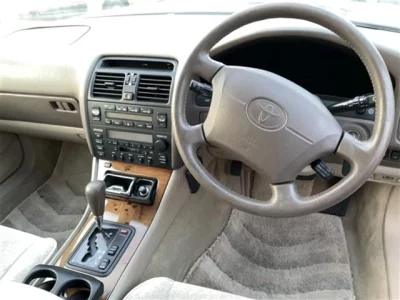 Toyota CELSIOR  с аукциона в Японии