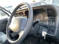 Toyota HIACE VAN лот № 7063 оценка 3.5  с аукциона в Японии 6