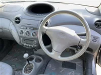 Toyota VITZ лот № 3532 оценка R  с аукциона в Японии 2