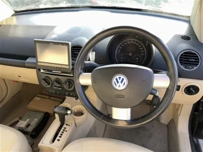 Volkswagen NEW BEETLE