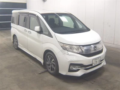 Honda STEP WAGON  с аукциона в Японии