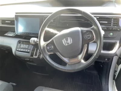 Honda STEP WAGON  с аукциона в Японии