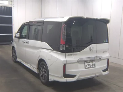 Honda STEP WAGON  с аукциона в Японии