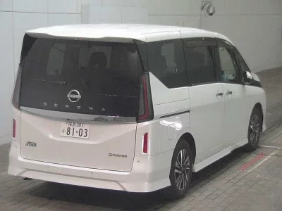 Nissan SERENA  с аукциона в Японии