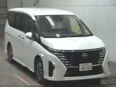 Nissan SERENA  с аукциона в Японии