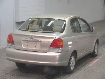 Toyota PLATZ  с аукциона в Японии