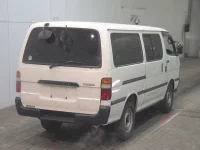 Toyota HIACE VAN лот № 8007 оценка R  с аукциона в Японии 3