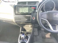 Honda FIT лот № 2107 оценка 3  с аукциона в Японии 4