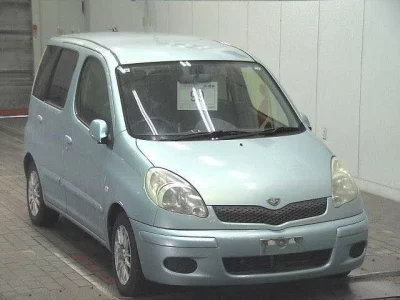 Toyota FUNCARGO  с аукциона в Японии
