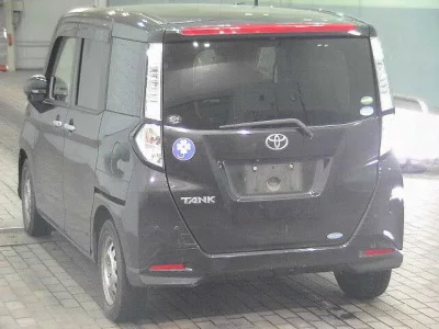 Toyota TANK
