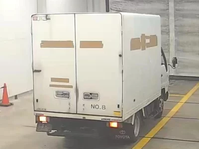 Toyota DYNA  с аукциона в Японии