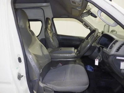 Toyota HIACE VAN  с аукциона в Японии