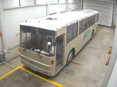 Isuzu BUS