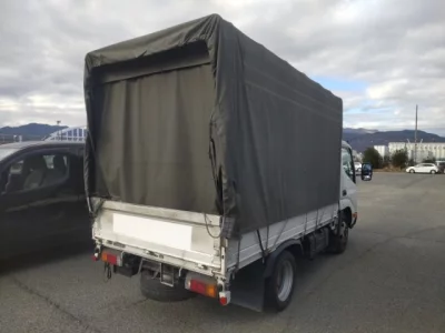 Toyota DYNA  с аукциона в Японии