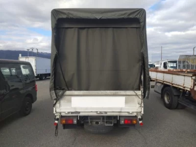 Toyota DYNA  с аукциона в Японии