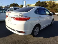 Honda GRACE лот № 13320 оценка   с аукциона в Японии 2