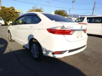 Honda GRACE лот № 13320 оценка   с аукциона в Японии 4