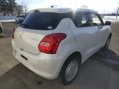Suzuki SWIFT  с аукциона в Японии
