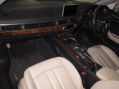 Audi A4  с аукциона в Японии