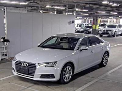 Audi A4  с аукциона в Японии