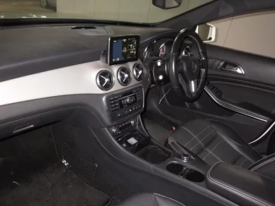 Mercedes-Benz GLA CLASS