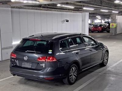 Volkswagen GOLF VARIANT